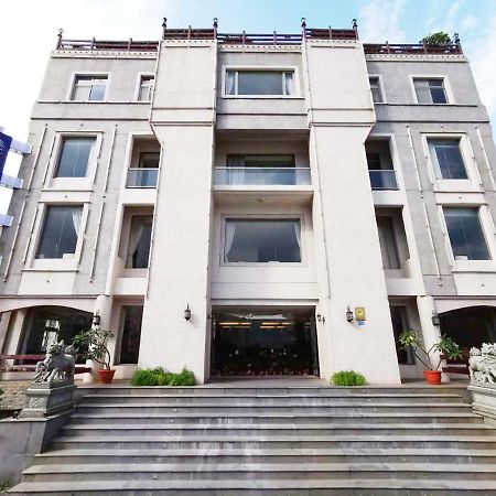 Chang Hong Hotel Jinning Buitenkant foto