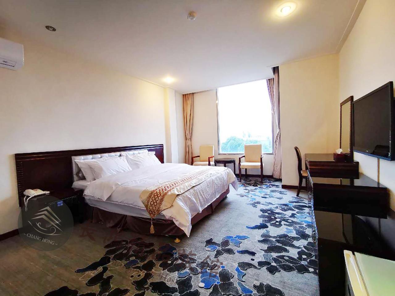 Chang Hong Hotel Jinning Buitenkant foto
