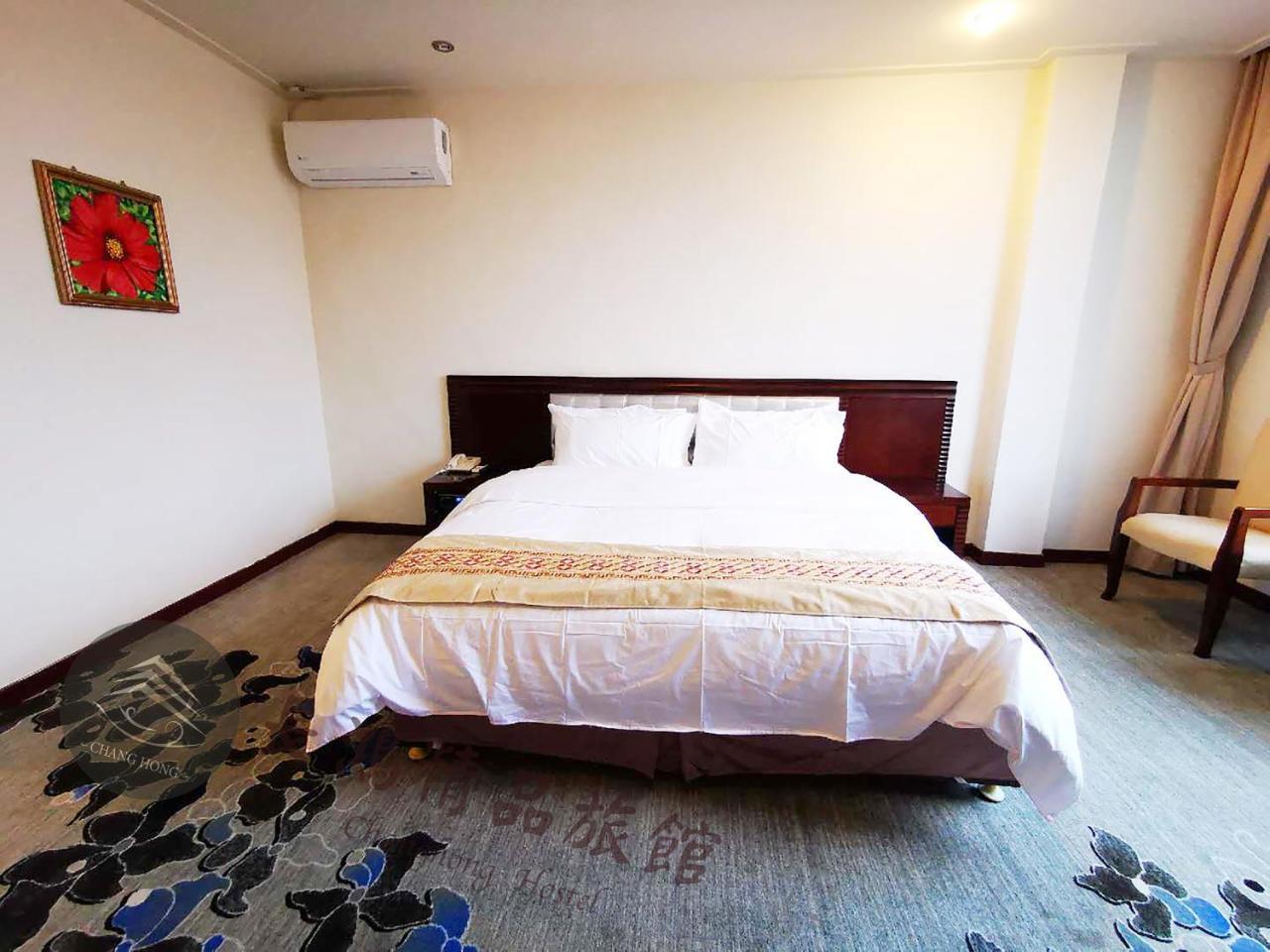 Chang Hong Hotel Jinning Buitenkant foto